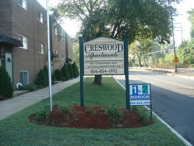 Interior Photo - Creswood Apartments