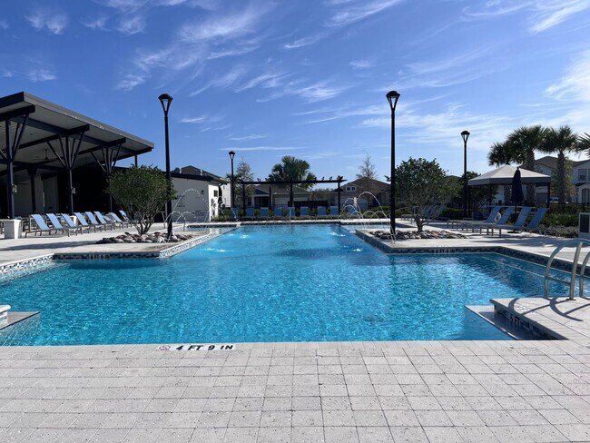 Building Photo - Beautiful 3 bedroom, 2.5 bathroom, 1 car garage townhouse for rent in Lutz!