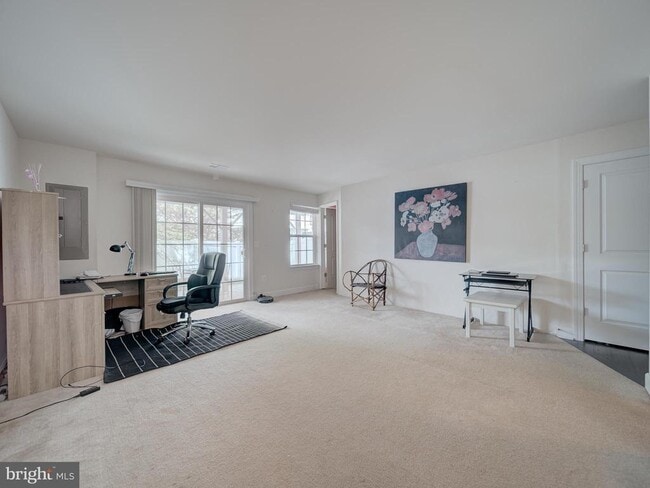 Building Photo - 8832 Englewood Farms Dr