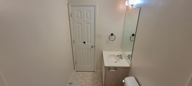 Building Photo - 106 Pinegrove Ct