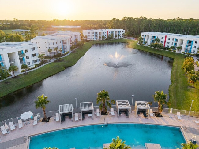 Building Photo - 257 S Seneca Blvd