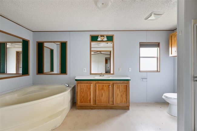Building Photo - 360 Shady Oaks Dr
