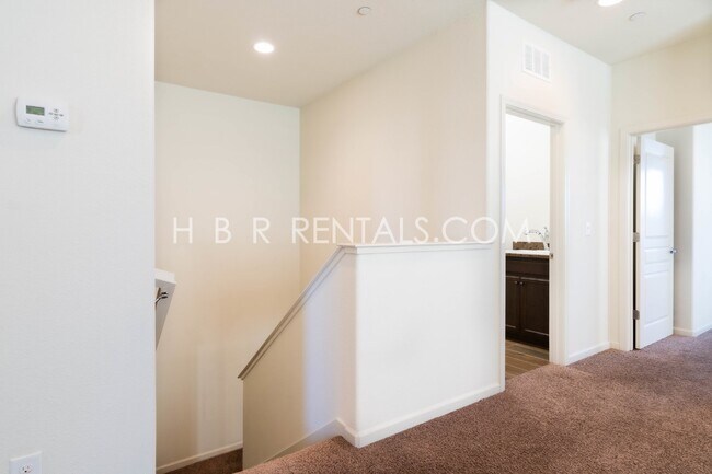 Building Photo - Spacious 4-Bedroom with Granite Finishes in Tracy – Your Dream Home Awaits!