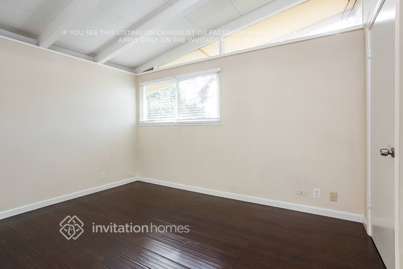 Building Photo - 1467 Michigan St