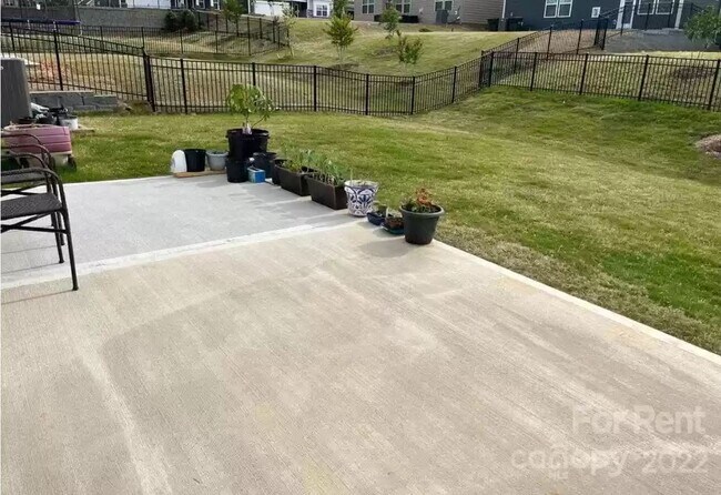 Building Photo - 1713 Wildwood Terrace Trl