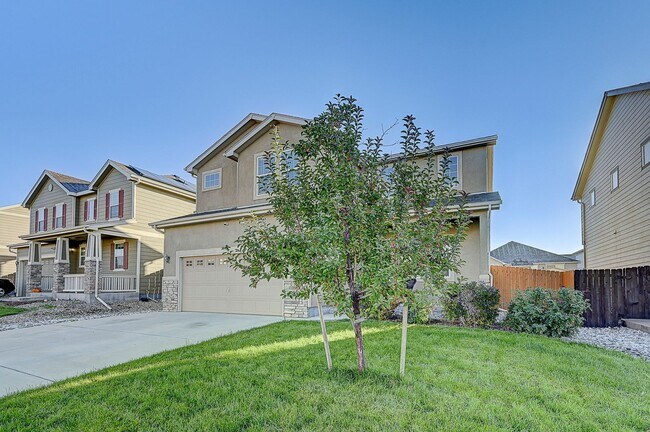 Building Photo - HUGE SIX (6!!!) BD HOME IN LORSON RANCH! **$500 credit with a 16-month lease start date by Dec 15...