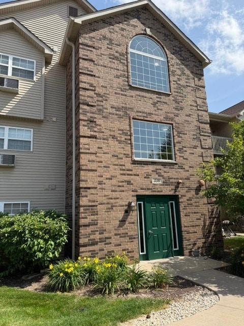 Building Photo - 330 Cunat Blvd
