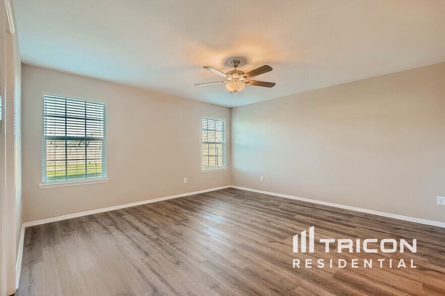 Building Photo - 114 Pinto Dr