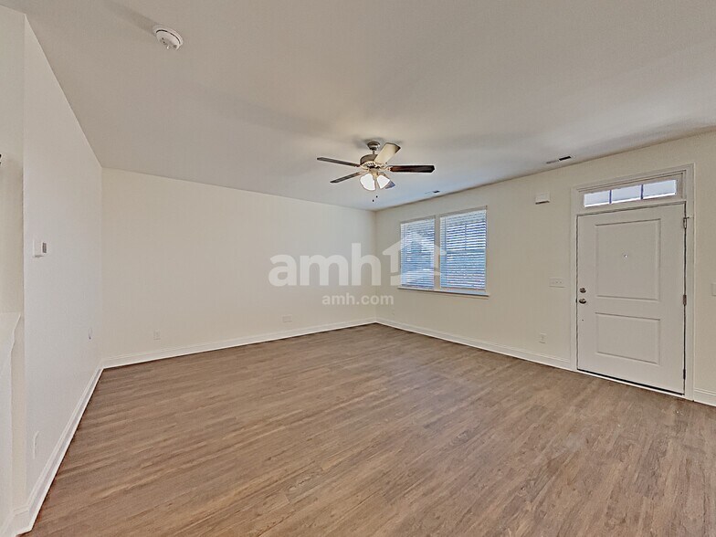 Building Photo - 427 Catawba St