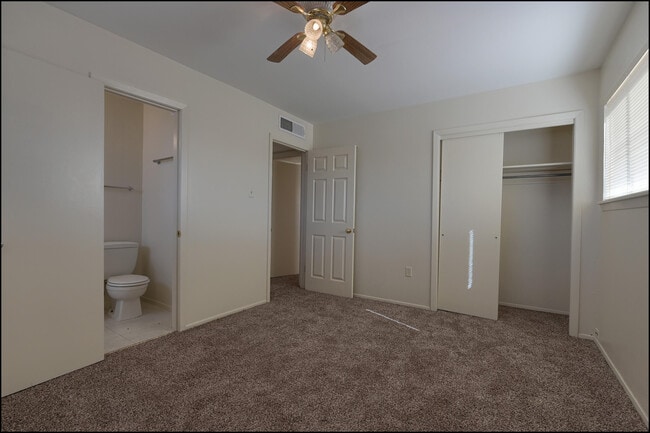 Building Photo - 3101 Kirkcaldy St