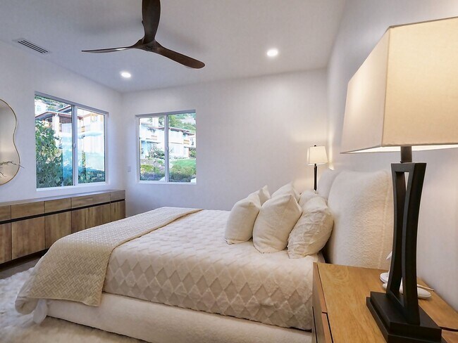 Building Photo - 32551 Seacliff Dr