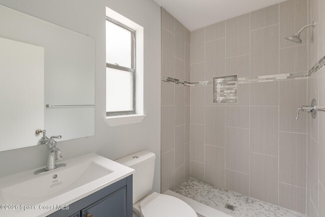 Building Photo - 5490 Wendy Lee Dr