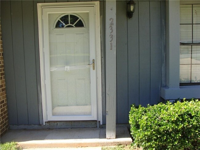 Building Photo - 2331 Newgate Dr
