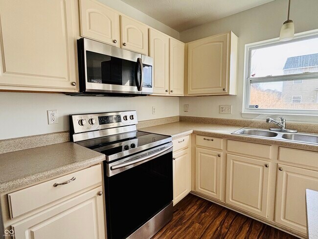 Building Photo - 12655 Braddock Ln