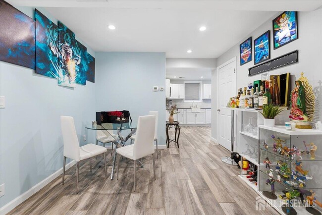 Building Photo - 316 Evergreen Ave