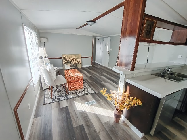 Building Photo - 29 Deerwood Park