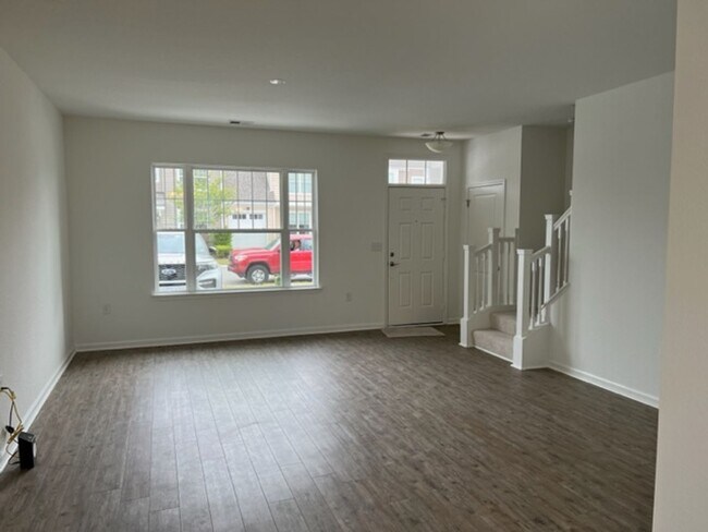 Building Photo - 2015 Canning Pl