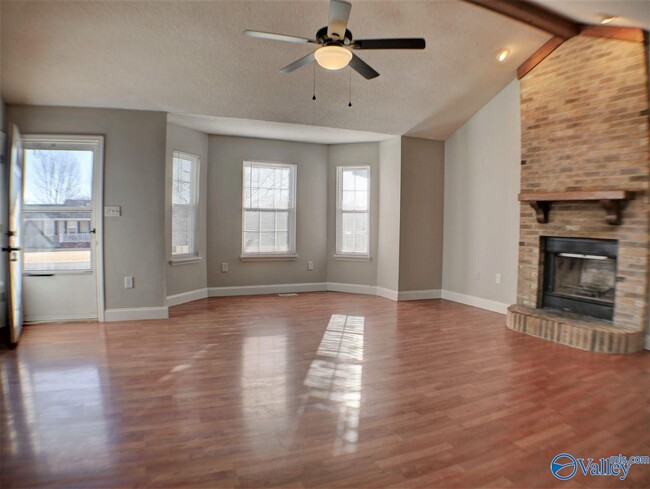 Building Photo - 112 Suddith Ln
