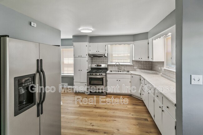Building Photo - 14336 Harrison Ave
