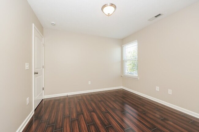 Building Photo - 2805 Painted Pony Dr