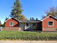 Building Photo - $1,900 – 2 Bed / 2 Bath Home with Fenced Yard, Fireplace, and Garage