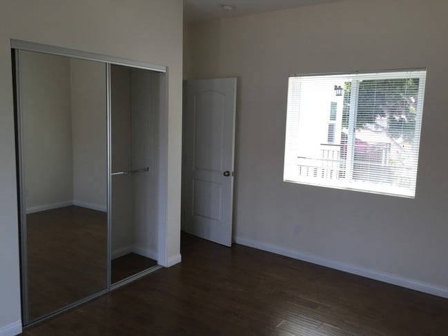 Building Photo - 1959 20th St