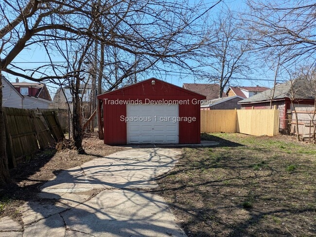 Building Photo - 9171 Bishop-4BR Bungalow - Hardwoods/Updated Kitchen - Yorkshire Woods - 48224