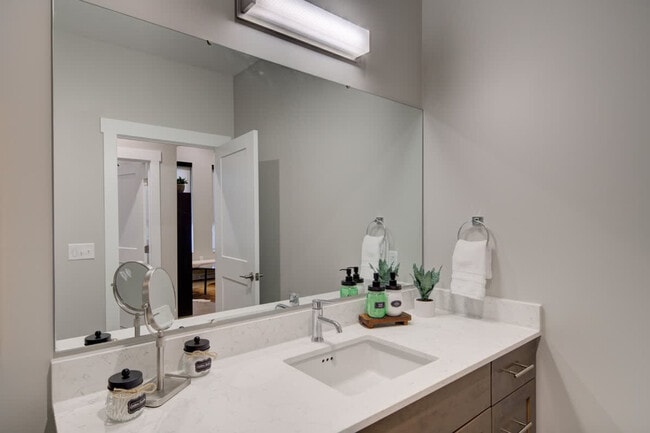 Building Photo - 110 W Beall St