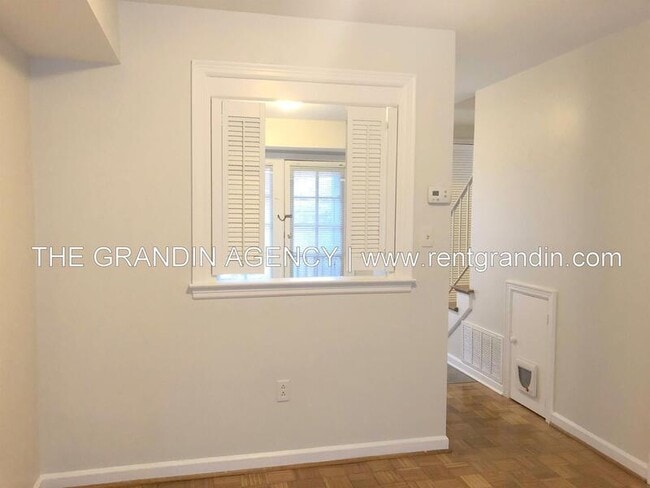 Building Photo - 1803 Grandin Rd SW