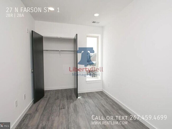 Building Photo - 27 Farson St