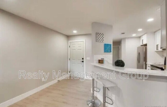 Building Photo - 13801 Pinkard Way