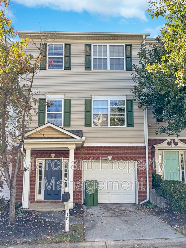 Building Photo - 301 Pampas Ct