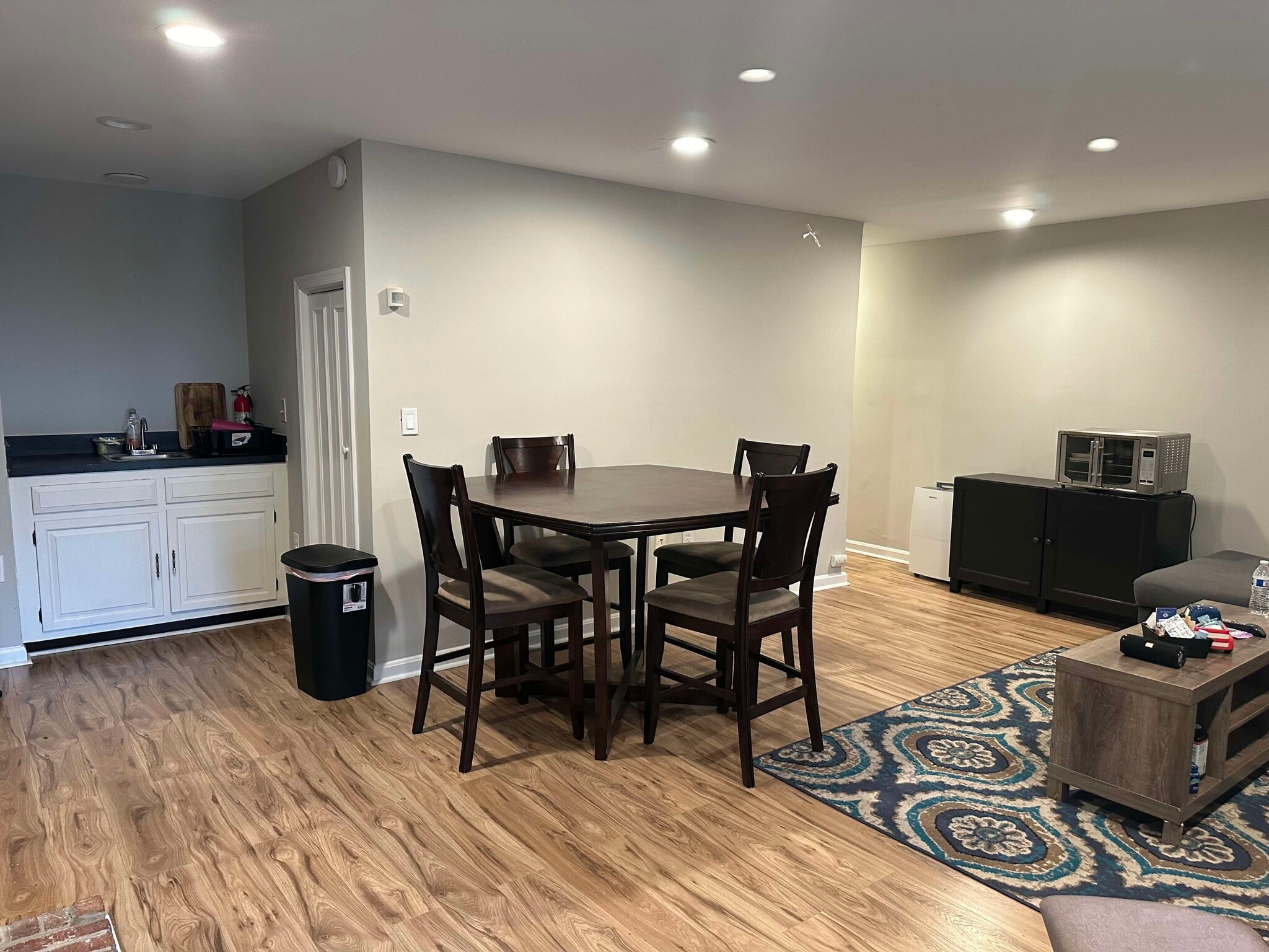 Building Photo - 9501 Draycott Ct