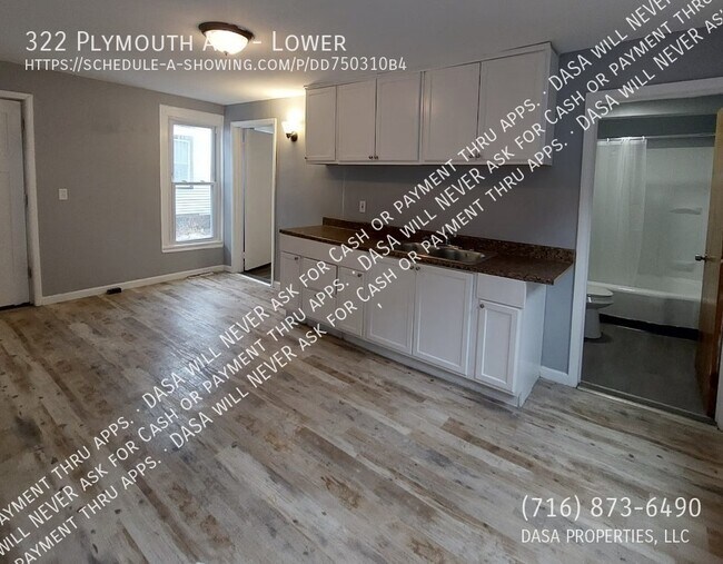 Building Photo - 322 Plymouth Ave