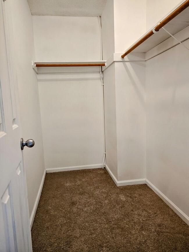 Building Photo - 5361 Gardner Ct