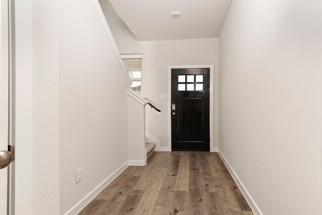 Building Photo - 7922 Alset Dr