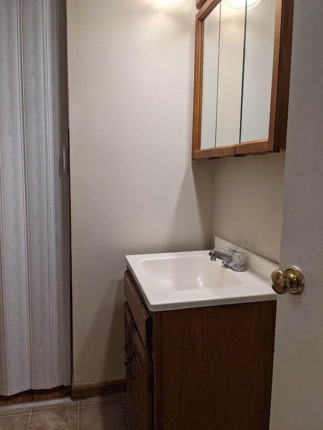 Building Photo - 4803 Appleton Ave