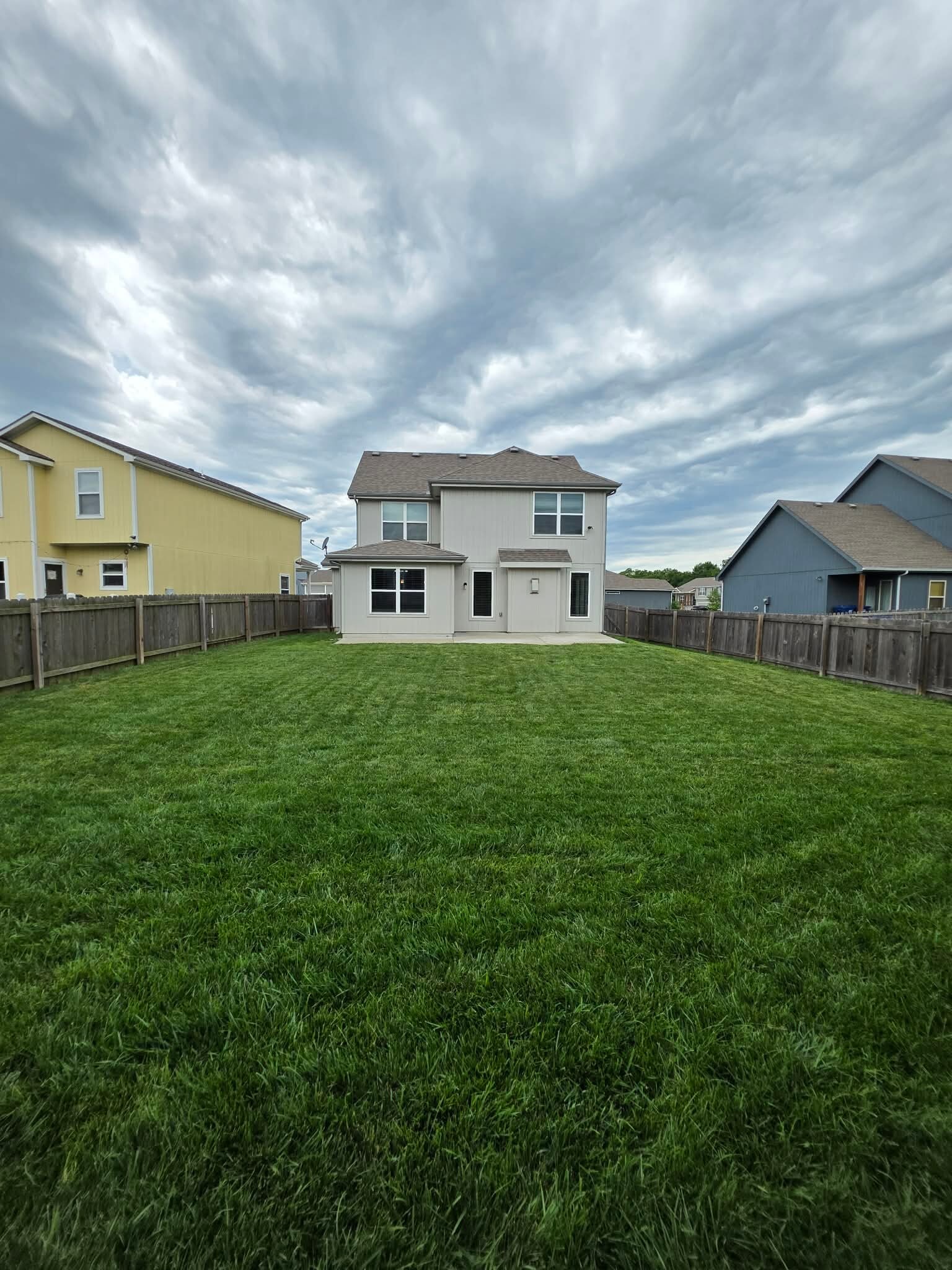 Building Photo - 1001 SW Arborfair Dr