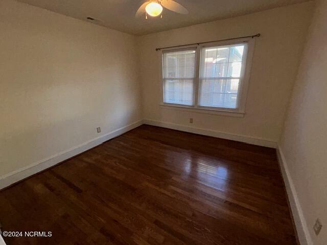 Building Photo - 2110 Southview Dr