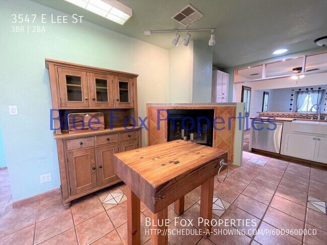 Building Photo - 3547 E Lee St