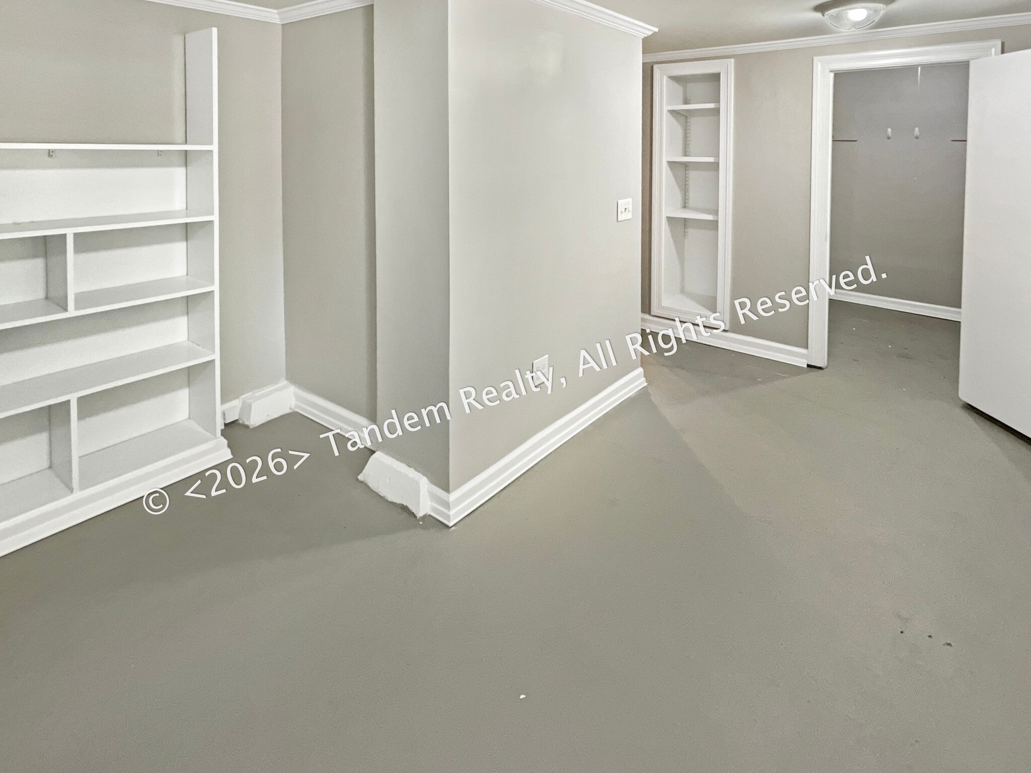 Building Photo - 2228 Ashwood Ave