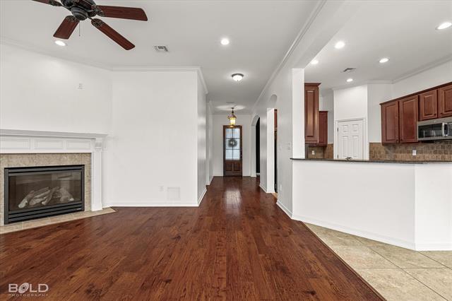 Building Photo - 1124 Crystal Creek Dr