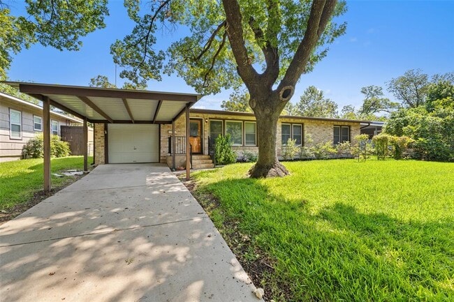 Building Photo - 1206 Larkwood Dr