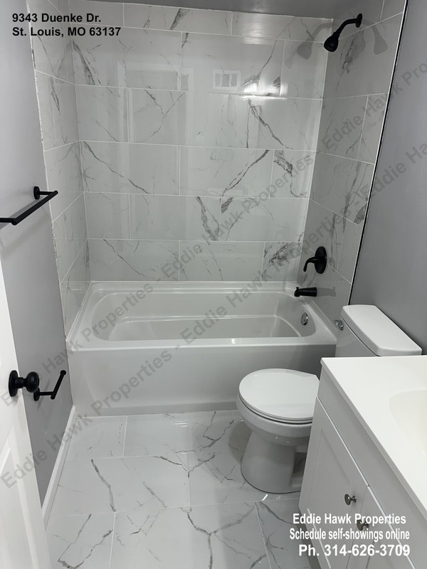 Building Photo - 9343 Duenke Dr