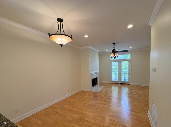 Building Photo - 949 Junction Pl