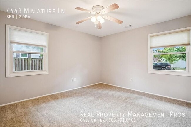 Building Photo - 4443 Miniature Ln