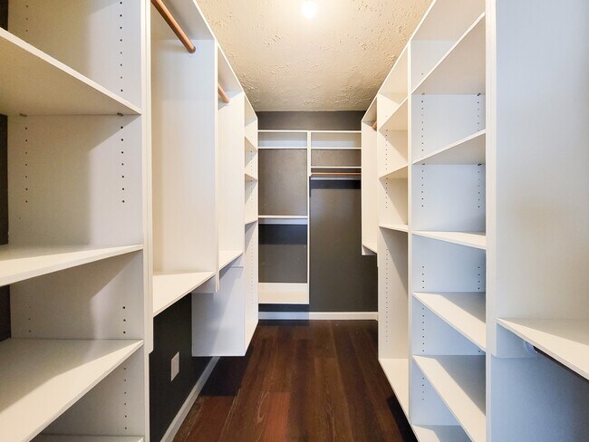 Building Photo - 14407 Sun Harbor Dr