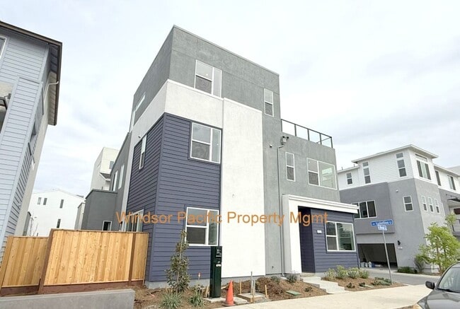 Building Photo - Newly Built ! Be The First To Live Here ! Modern Detached Home In New City Village !