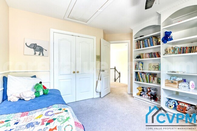 Building Photo - 13017 Weiss Dr