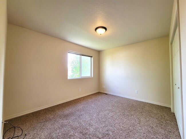 Building Photo - 3509 Laredo Dr